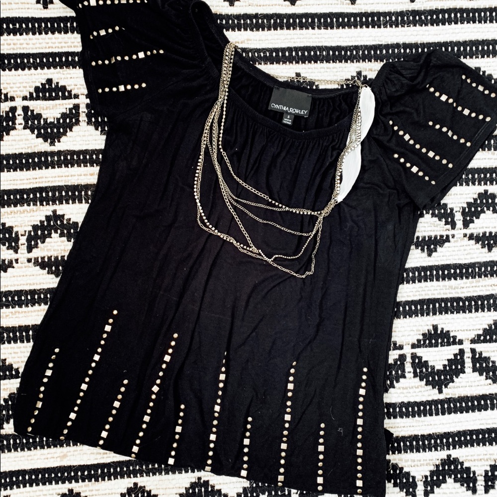 Scoop neck tee shirt
